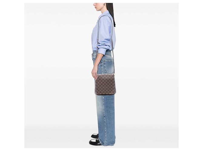 Louis Vuitton Marrone Damier Ebene Musette Salsa PM - vista 6