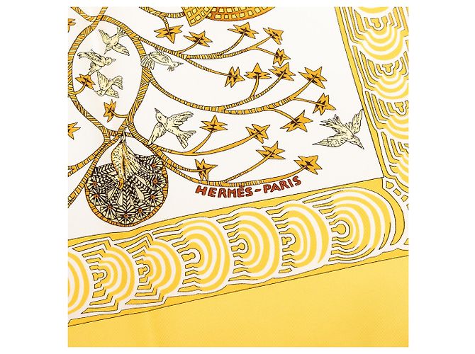 Sciarpa in seta Hermès Yellow Les Legendes de l Arbre 90 Giallo - vista 2