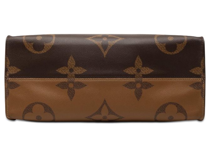 Louis Vuitton Marrone Monogram Reverse Giant OnTheGo GM - vista 3