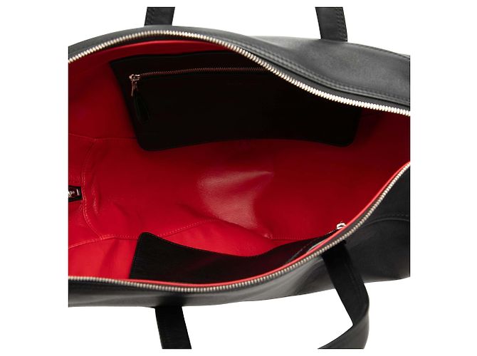 Balenciaga Triangle Duffle Bag aus Leder in Schwarz, Größe Medium - Ansicht 4