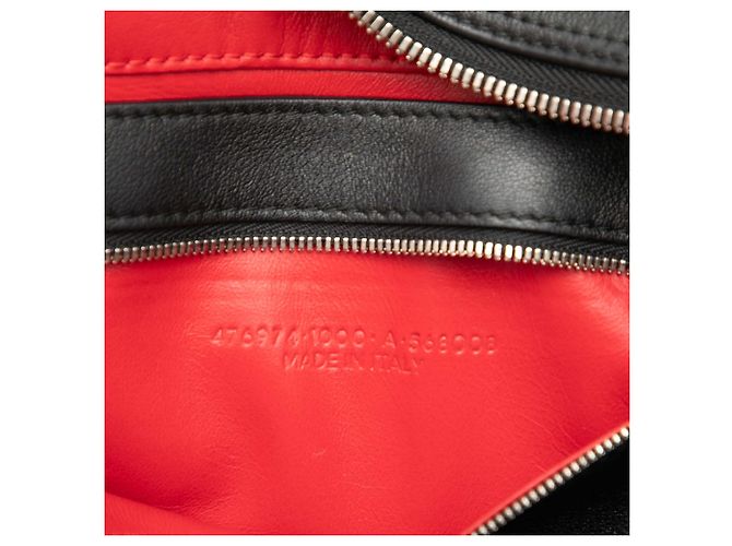 Balenciaga Triangle Duffle Bag aus Leder in Schwarz, Größe Medium - Ansicht 6