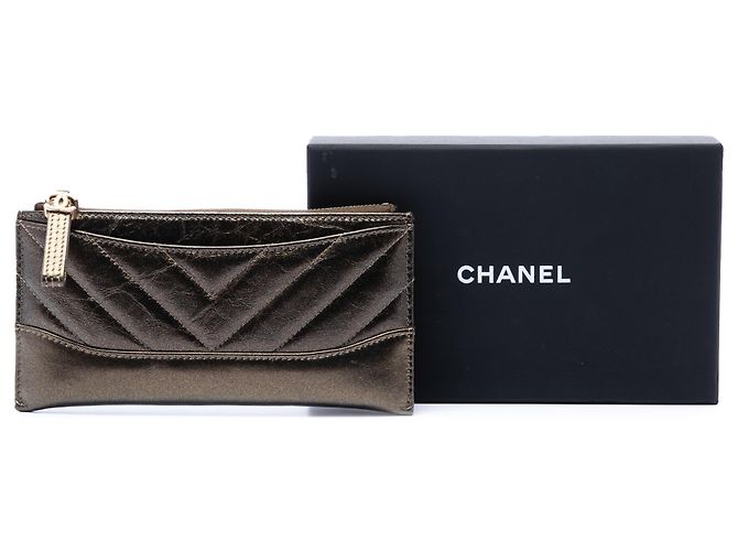 Pochette con zip Gabrielle in pelle di vitello invecchiata metallizzata con chevron marrone Chanel - vista 7