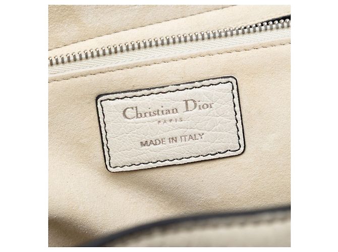 Lady Dior in agnello martellato Canyon bianco Large Bianco sporco - vista 5