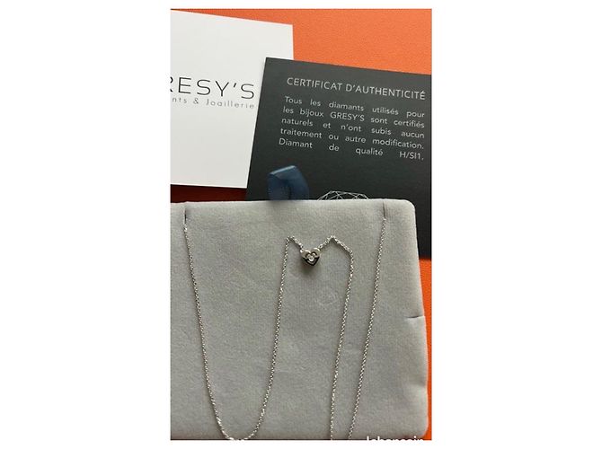Autre Marque Gresy's 18K Weißgold Halskette mit Diamant-Herzanhänger Silber Hardware - Ansicht 2