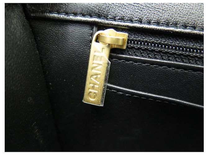 NOVA CHANEL TIMELESS HANDLE PM BOLSA DE COURO MATELASSÊ COM ALÇA Preto - vista 10
