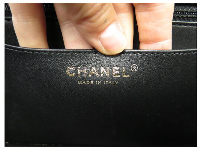 NOVA CHANEL TIMELESS HANDLE PM BOLSA DE COURO MATELASSÊ COM ALÇA Preto - vista 11