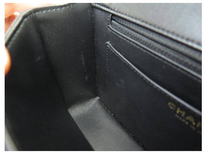 NOVA CHANEL TIMELESS HANDLE PM BOLSA DE COURO MATELASSÊ COM ALÇA Preto - vista 15