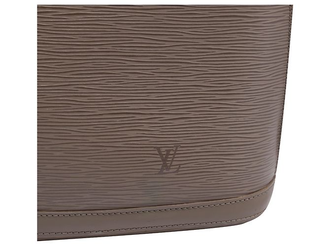 Louis Vuitton Lussac Shoulder Bag in Brown Epi Leather Red - view 6