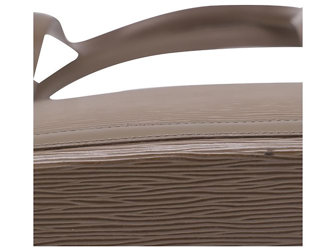 Louis Vuitton Lussac Shoulder Bag in Brown Epi Leather Red - view 9