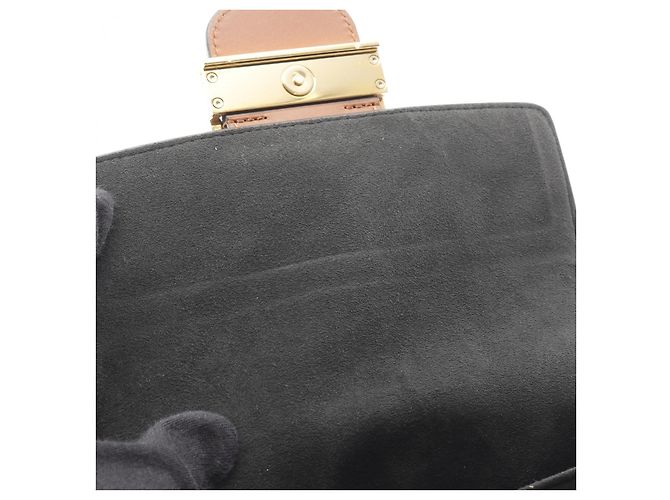 Bolso de hombro Louis Vuitton Dauphine Mini Monogram Castaño Beige - vista 6