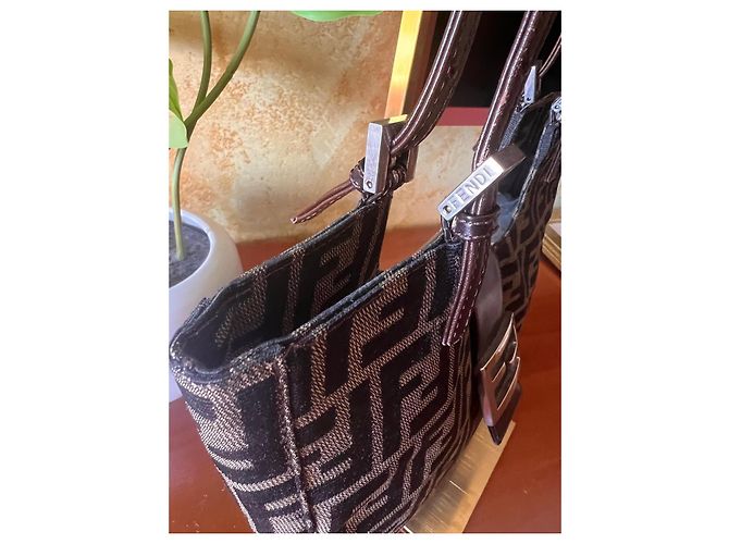Borsa Hobo Fendi Zucca Marrone Monogramma - vista 3