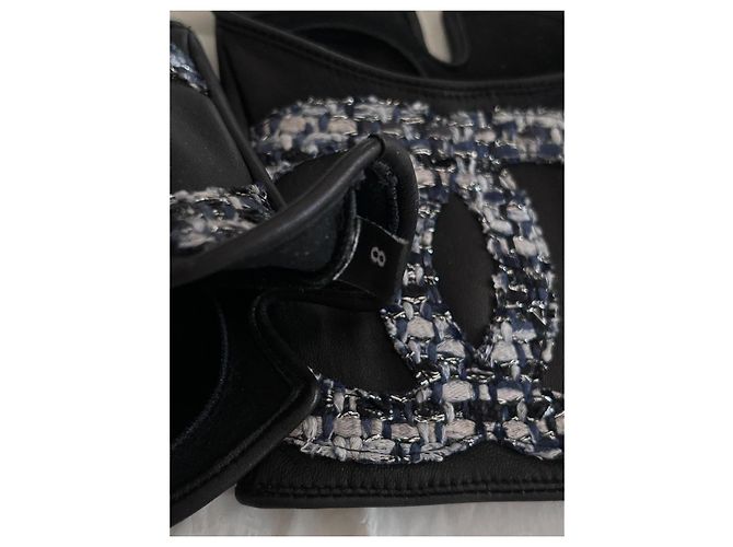 Chanel Guanti in pelle nera e tweed con logo CC Nero Bianco Blu - vista 4