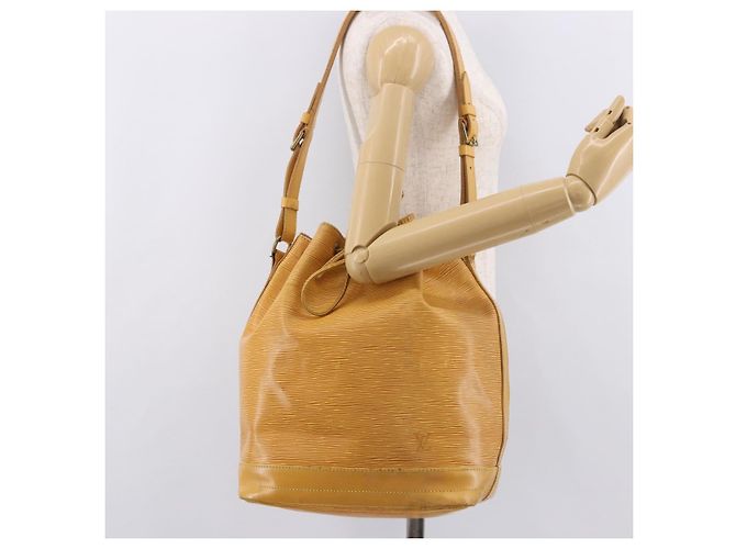 Borsa a tracolla LOUIS VUITTON Epi Noe Tassili Yellow M44009 LV Auth BA13339 - vista 23