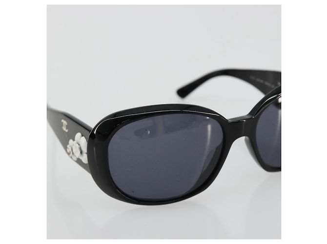 Occhiali da sole CHANEL Camelia in plastica Nero CC Auth BA13438 - vista 5