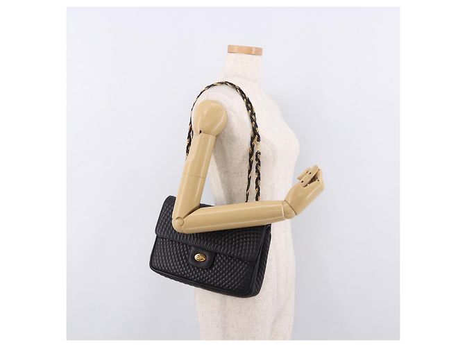 Borsa a Spalla con Catena BALLY in Pelle Nera e Oro Auth kk687A Nero D'oro - vista 24