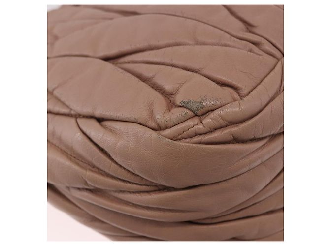 Borsa Miu Miu Matelasse in pelle 2way Beige Gold Auth 185023 D'oro - vista 18