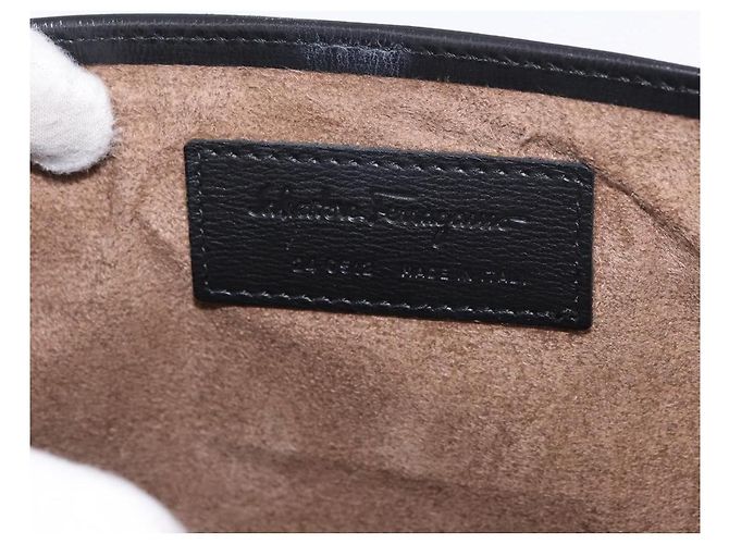 Borsa a tracolla Salvatore Ferragamo in pelle nera e argento Auth bs35511 Nero - vista 12