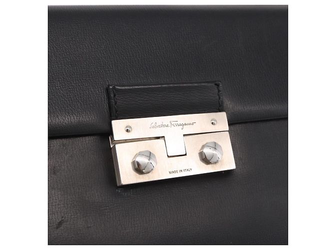 Borsa a tracolla Salvatore Ferragamo in pelle nera e argento Auth bs35511 Nero - vista 18