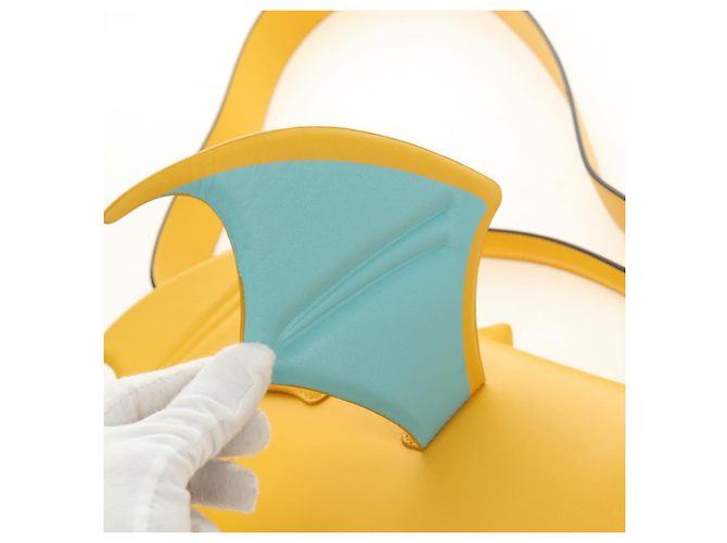 FENDI Dragonite FENDIxFRGMTxPOKMON Mamma Baguette Bag Leather Auth 167404SM Argento Giallo - vista 21