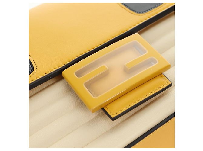 FENDI Dragonite FENDIxFRGMTxPOKMON Mamma Baguette Bag Leather Auth 167404SM Argento Giallo - vista 25