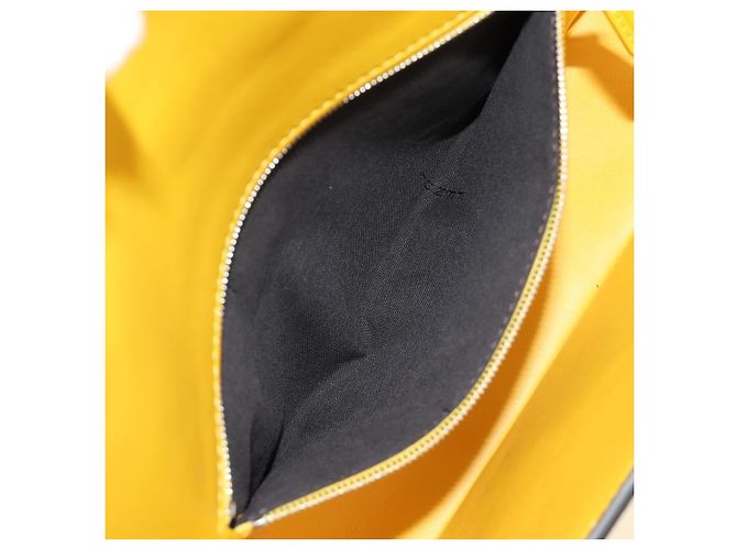 FENDI Dragonite FENDIxFRGMTxPOKMON Mamma Baguette Bag Leather Auth 167404SM Argento Giallo - vista 32