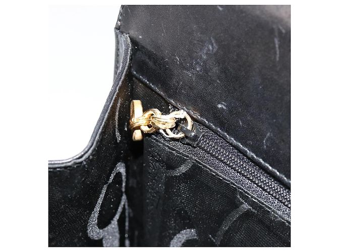 Borsa a Spalla Salvatore Ferragamo Gancini in Pelle Nera e Oro Auth 185103A Nero D'oro - vista 19