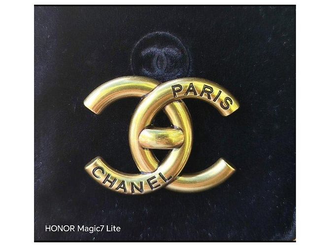 Chanel CC Paris Brosche Goldfarben Golden - Ansicht 2