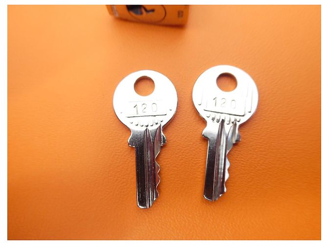 Hermès Vorhängeschloss mit Schlüsseln Silber Hardware - vista 2
