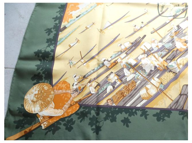 Hermès Seidenschal "Marché flottant du Lac Inlé" Braun Weiß Beige Grün Orange - Ansicht 5