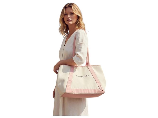 Balenciaga Cabas Tote Bag Paris Beige Melocotón - vista 2
