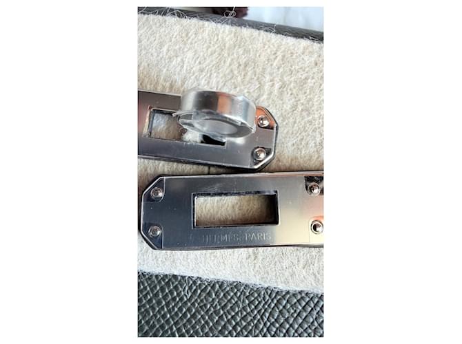 Hermès Kelly 25 Sellier Epsom Grigio antracite Verde scuro - vista 4