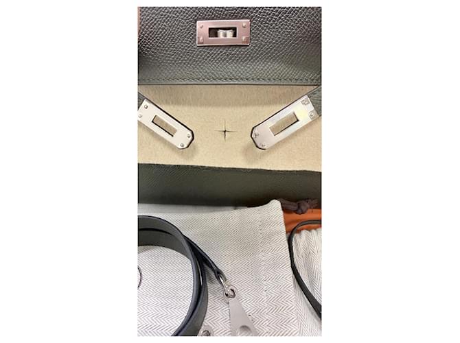 Hermès Kelly 25 Sellier Epsom Grigio antracite Verde scuro - vista 7