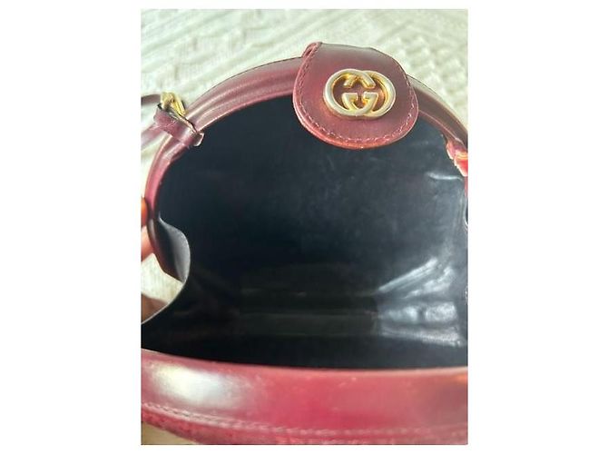 Gucci Borsa a tracolla rotonda in tela monogramma e pelle bordeaux Bordò - vista 5