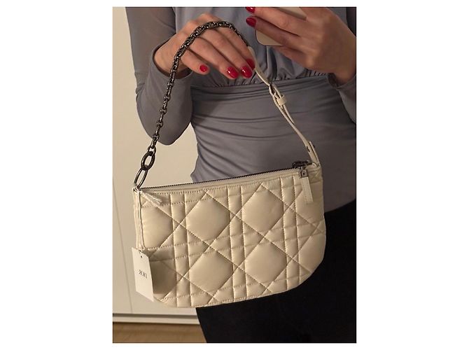 Borsa Dior Caro Pouch in pelle bianca Bianco - vista 5