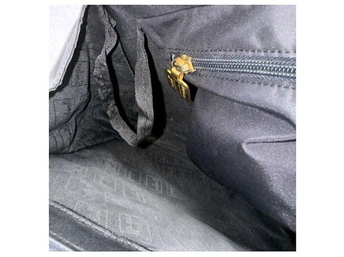 Borsa a mano Moschino in nylon nero e pelle con portamonete - vista 6