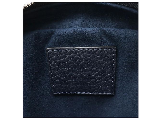 Borsa a tracolla Louis Vuitton LV Circle Danube PM Taurillon Blu - vista 8