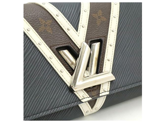 Louis Vuitton Twist Epi Monogram 2way Chain Wallet Nero - vista 8