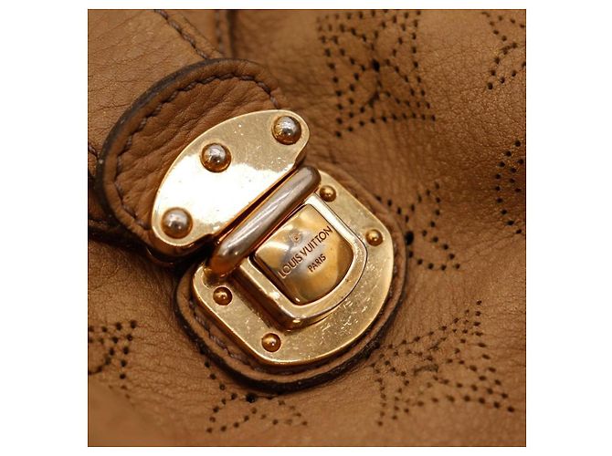 Louis Vuitton Borsa a tracolla in pelle traforata Monogram Marrone - vista 8