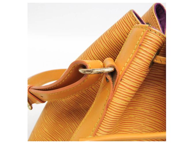 Borsa a Spalla Louis Vuitton Epi Petit Noe Giallo - vista 8
