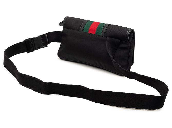 Gucci Gürteltasche aus schwarzem Nylon mit Interlocking G Web-Muster - Ansicht 2