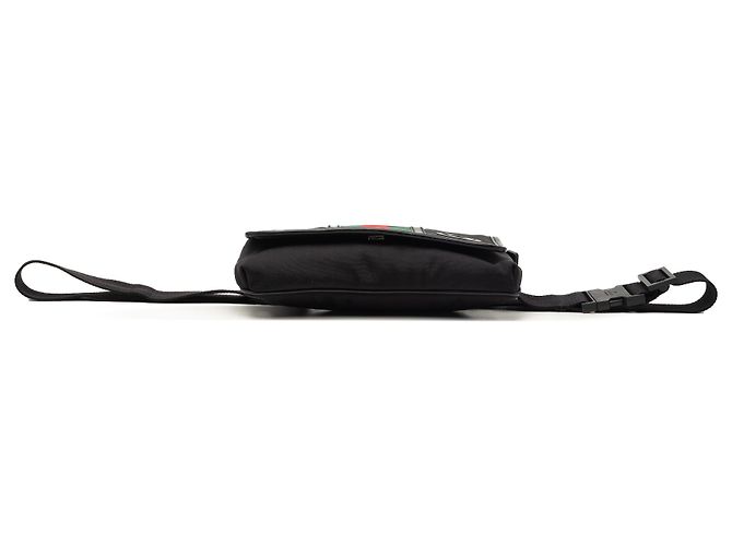 Gucci Gürteltasche aus schwarzem Nylon mit Interlocking G Web-Muster - Ansicht 3
