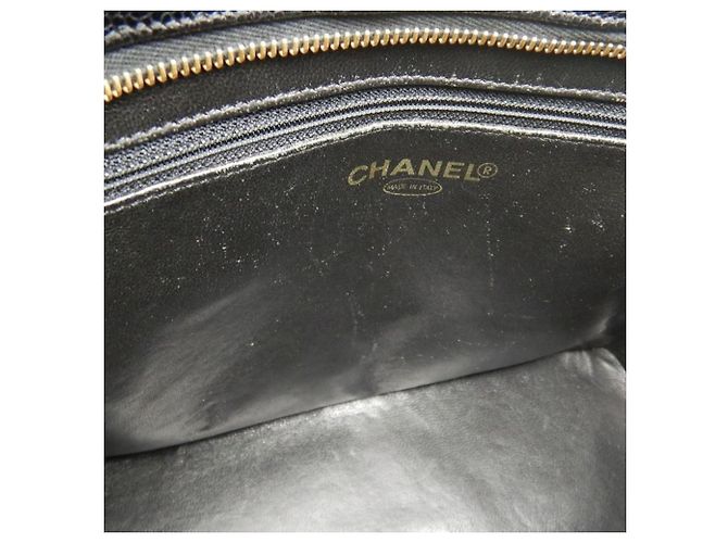 Chanel Black Caviar Medallion Tote Nero - vista 5