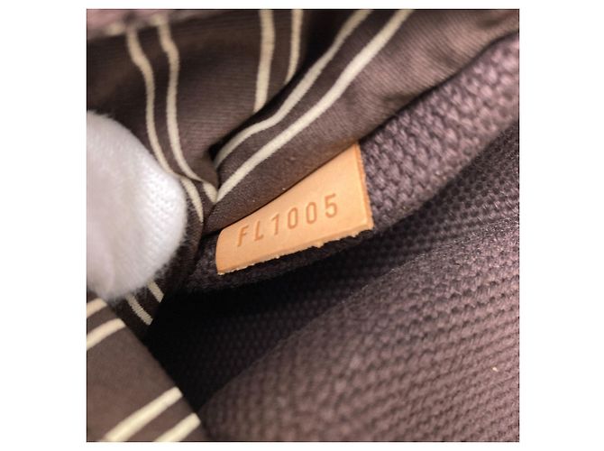 Louis Vuitton M80661 Buzas PM Antigua Borsa a Spalla Marrone - vista 8