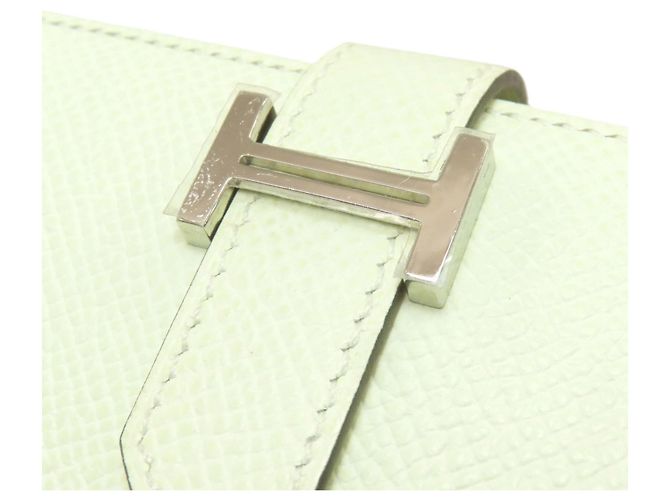 Hermès Hermes Bearn Compact Wallet in Blassgrün - Ansicht 9