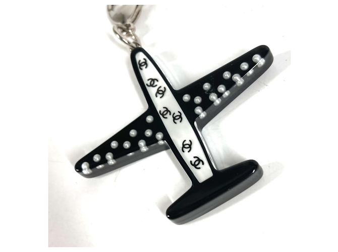 Chanel 16S Airplane Accessory Bag Charm Keychain Nero Bianco - vista 5