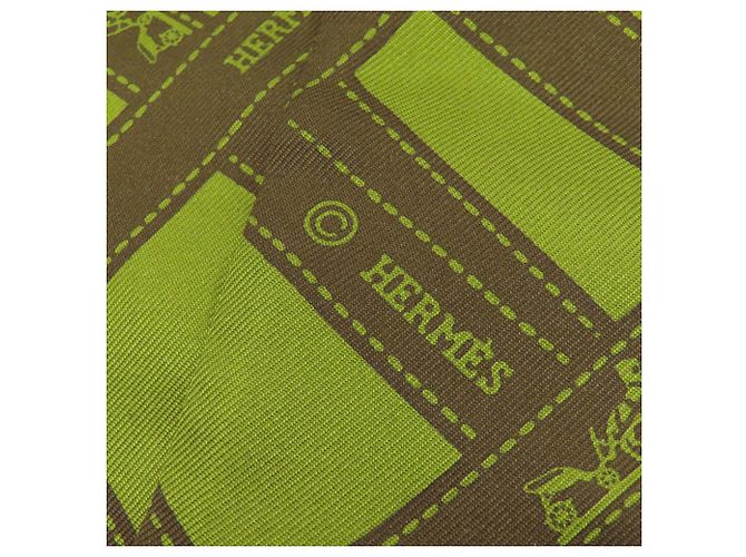 Pañuelo Twilly de seda Hermès verde - vista 5