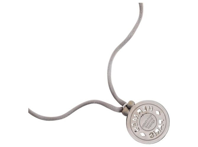Colar Hermès Serie Medallion Marrom - vista 3