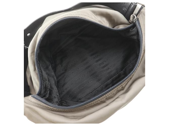 Borsa a tracolla in nylon marrone Prada - vista 6