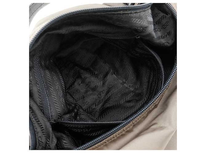 Borsa a tracolla in nylon marrone Prada - vista 7