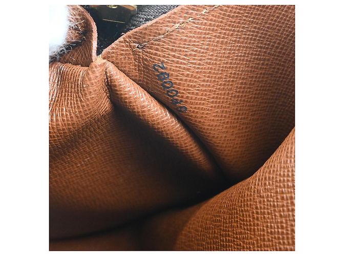 Louis Vuitton Papillon Monogram Canvas 26 Marrone - vista 5